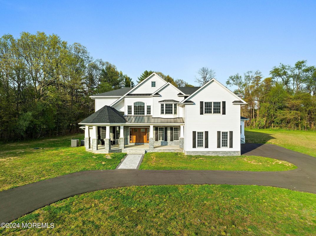 Backyard, Exterior, Facade, Farmhouse