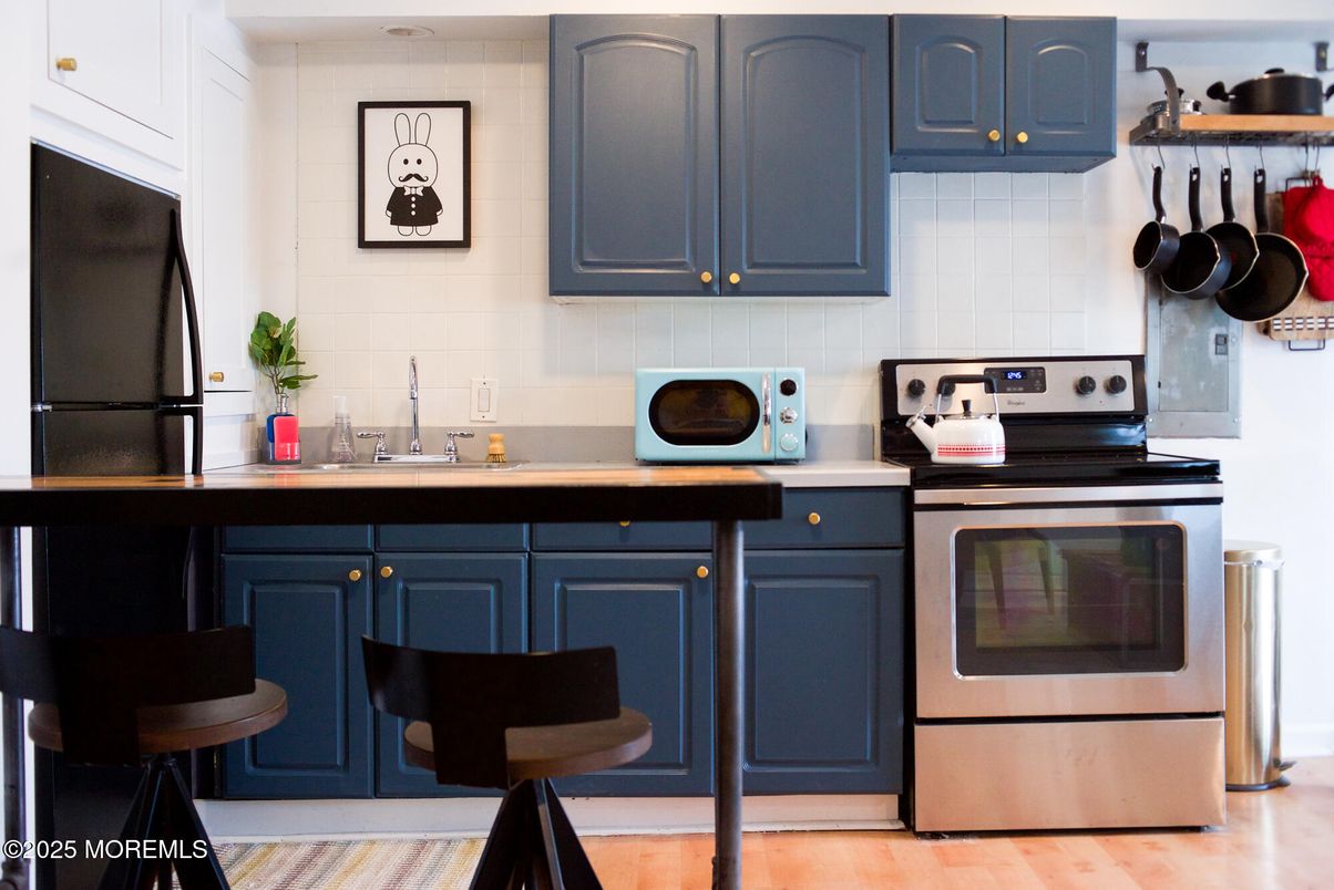 Interior, Kitchen, Stainless Steel Appliances