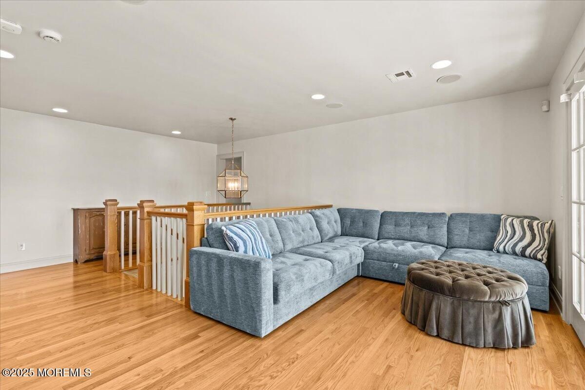 Interior, Living room, Pendant Lights, Recessed Lighting, Wood Texture Flooring
