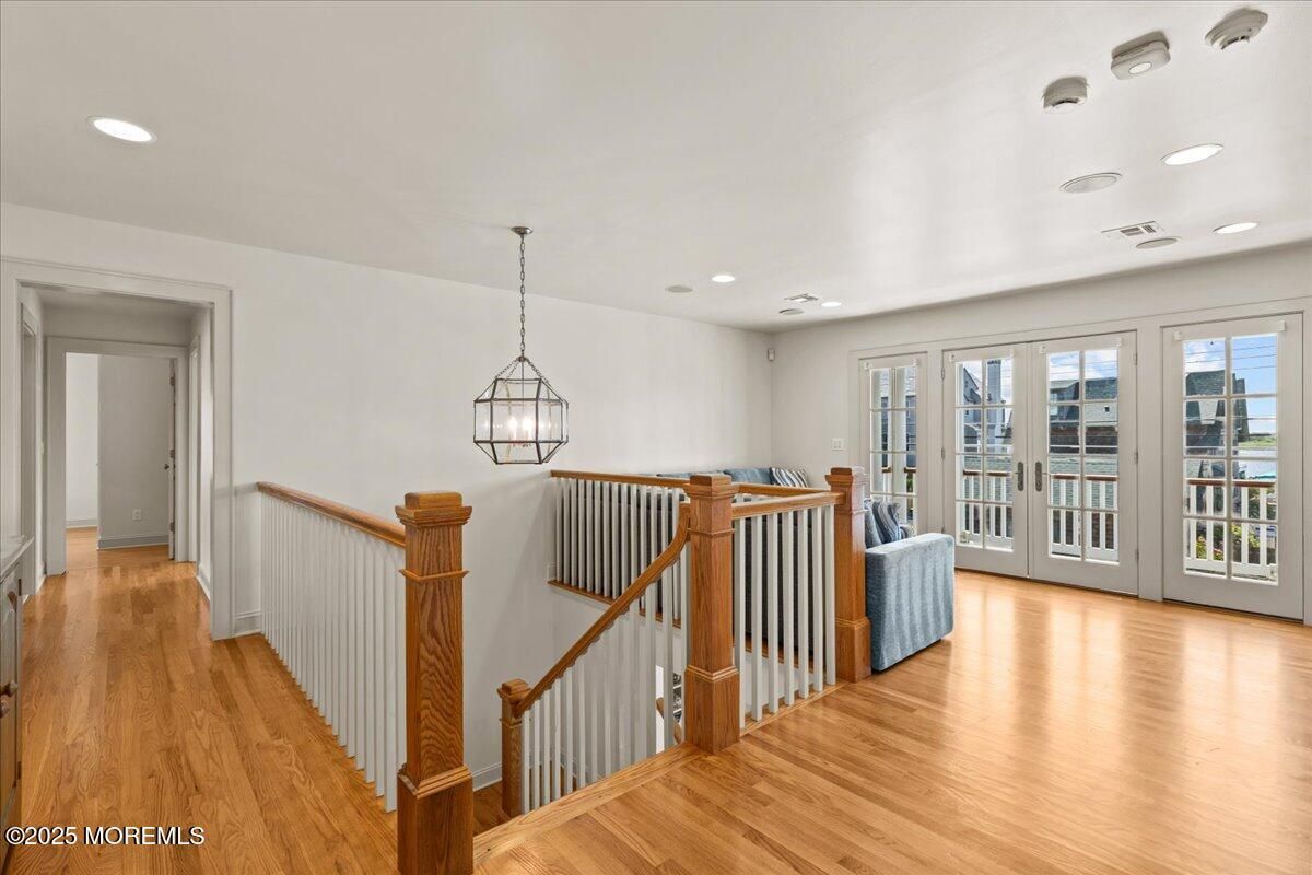 Interior, Pendant Lights, Recessed Lighting, Wood Texture Flooring