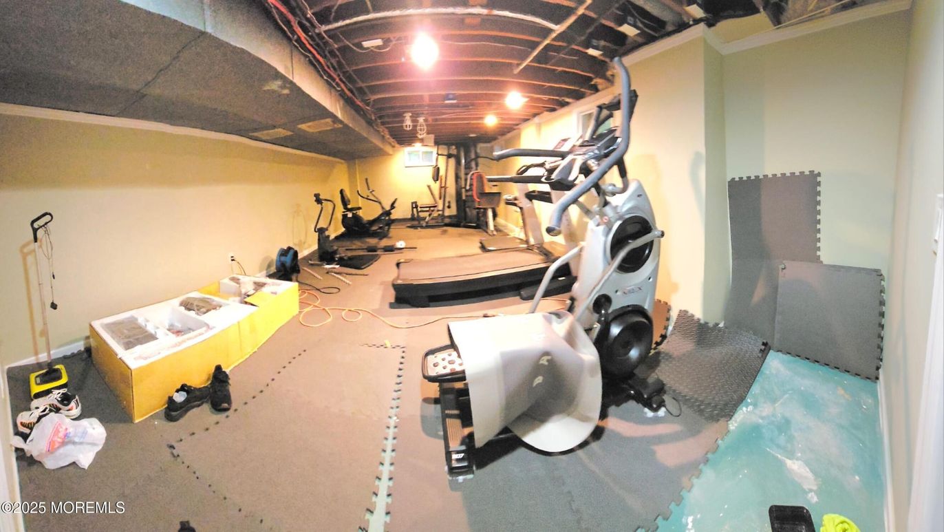 Fitness Equipment, Interior, Recessed Lighting
