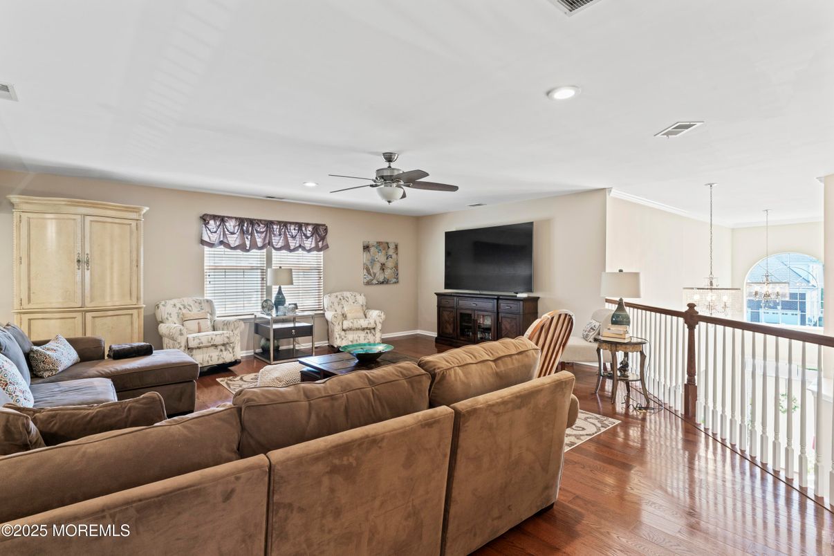 Dining room, Interior, Living room, Recessed Lighting, Wood Texture Flooring