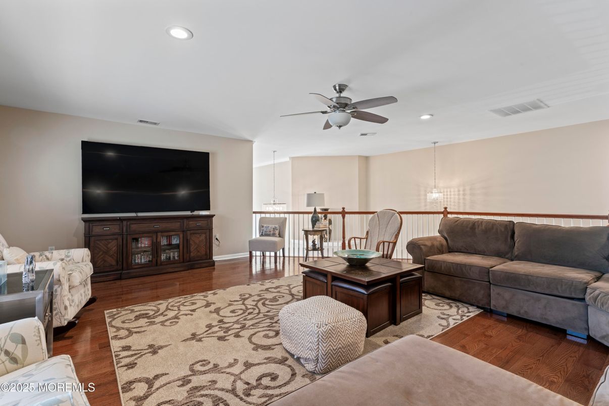 Interior, Living room, Pendant Lights, Recessed Lighting, Wood Texture Flooring