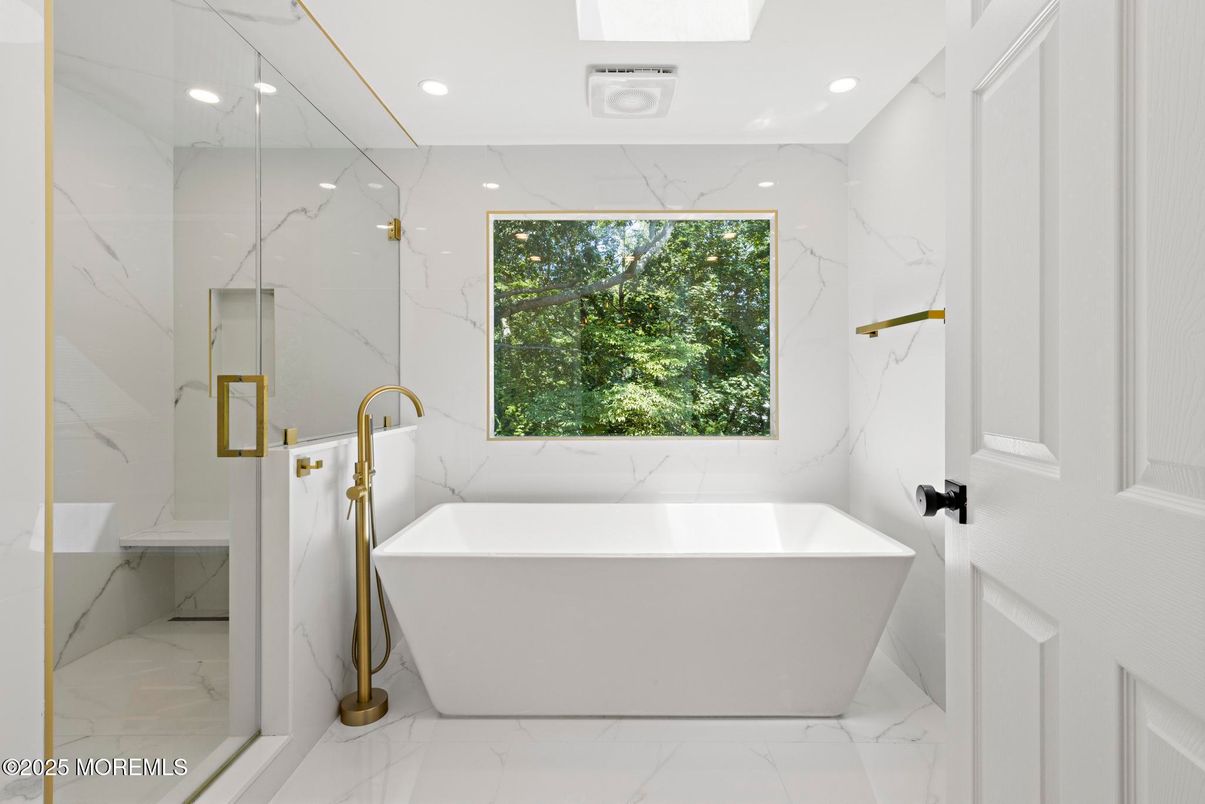 Bathroom, Free Standing Baths, Interior, Marble, Marble Walls, Recessed Lighting