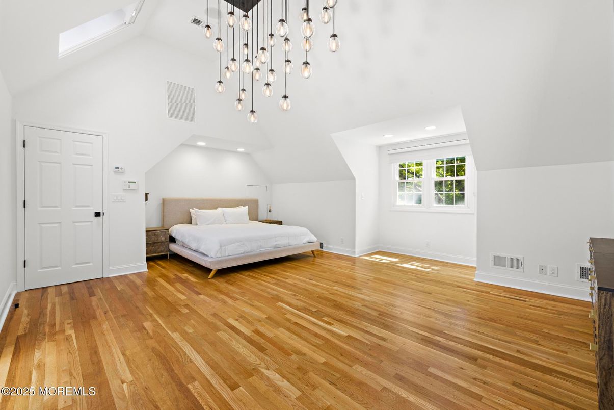Bedroom, Interior, Pendant Lights, Recessed Lighting, Wood Texture Flooring