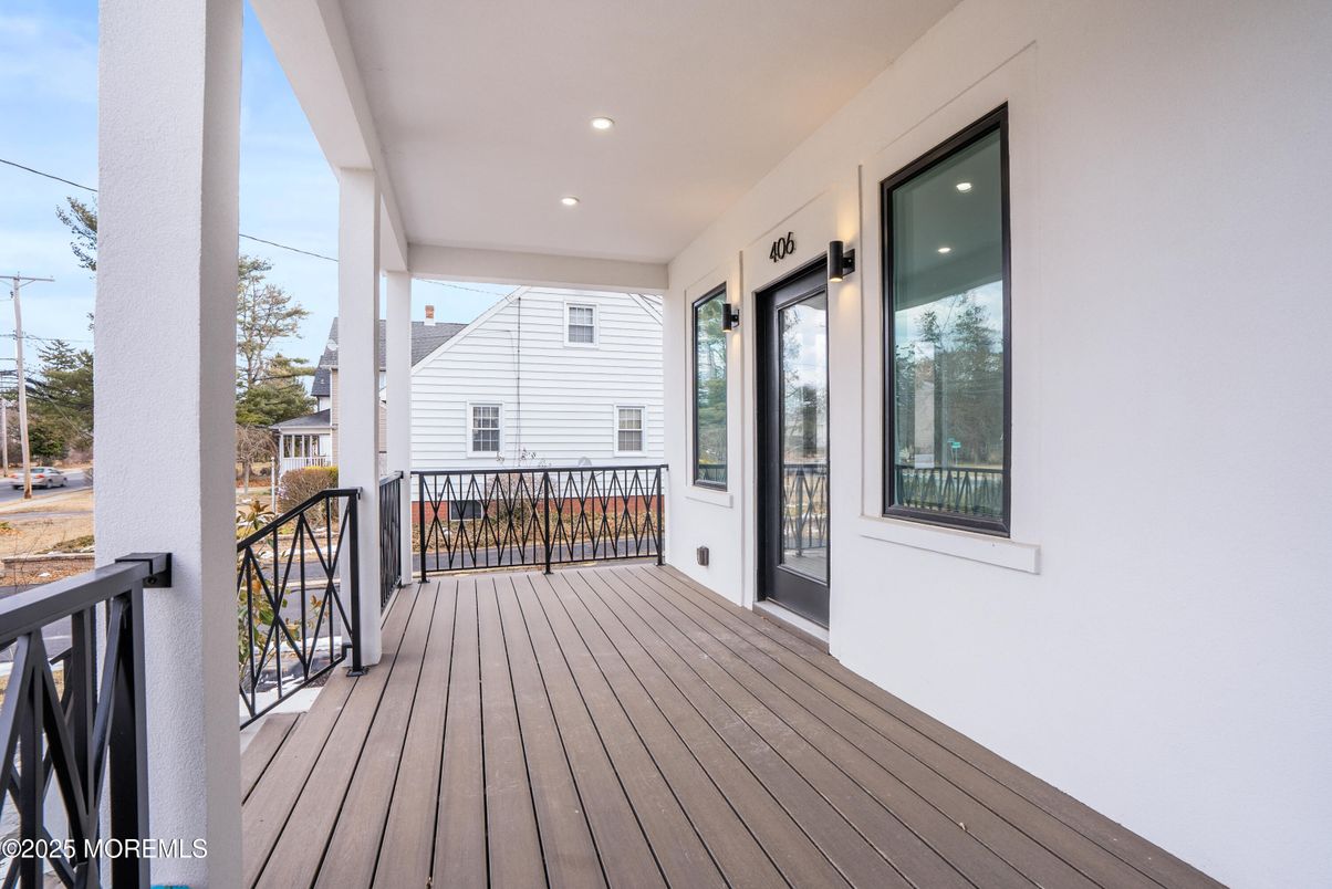 Exterior, Recessed Lighting