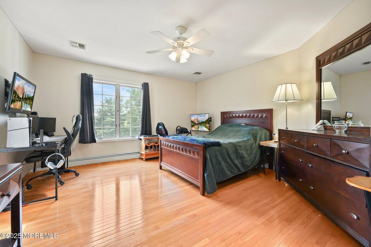 Bedroom, Home Office, Interior, Wood Texture Flooring