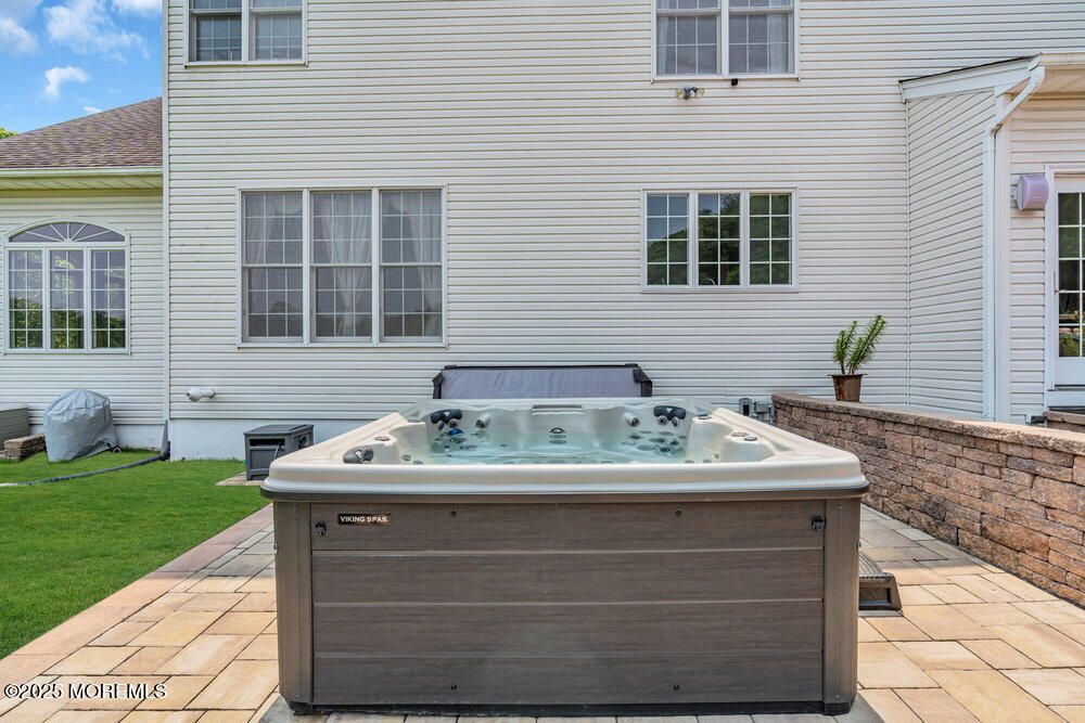 Exterior, Hot Tub