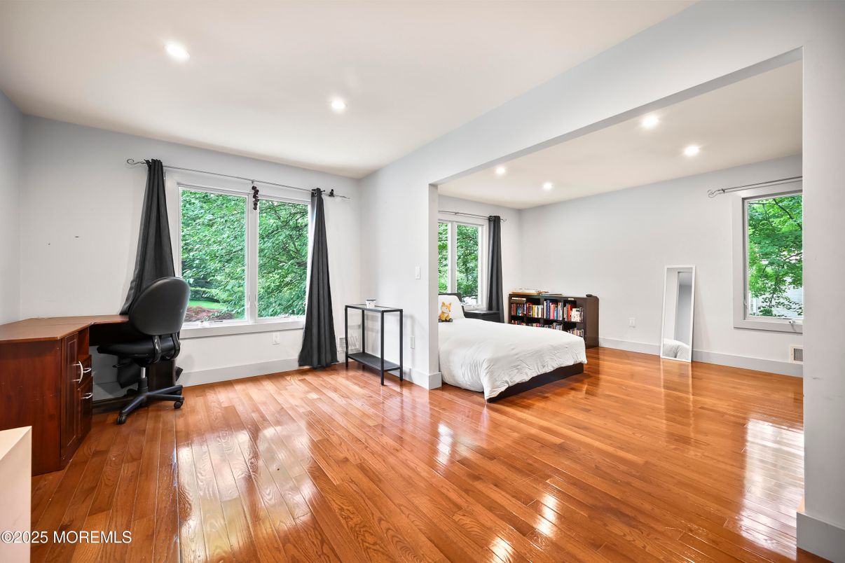 Bedroom, Home Office, Interior, Recessed Lighting, Wood Texture Flooring