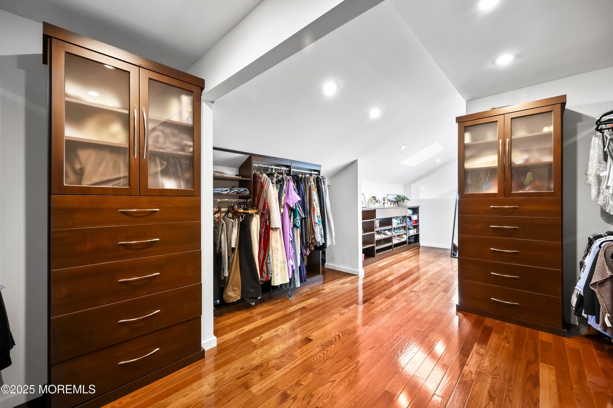 Interior, Recessed Lighting, Walk-in Closets, Wood Texture Flooring