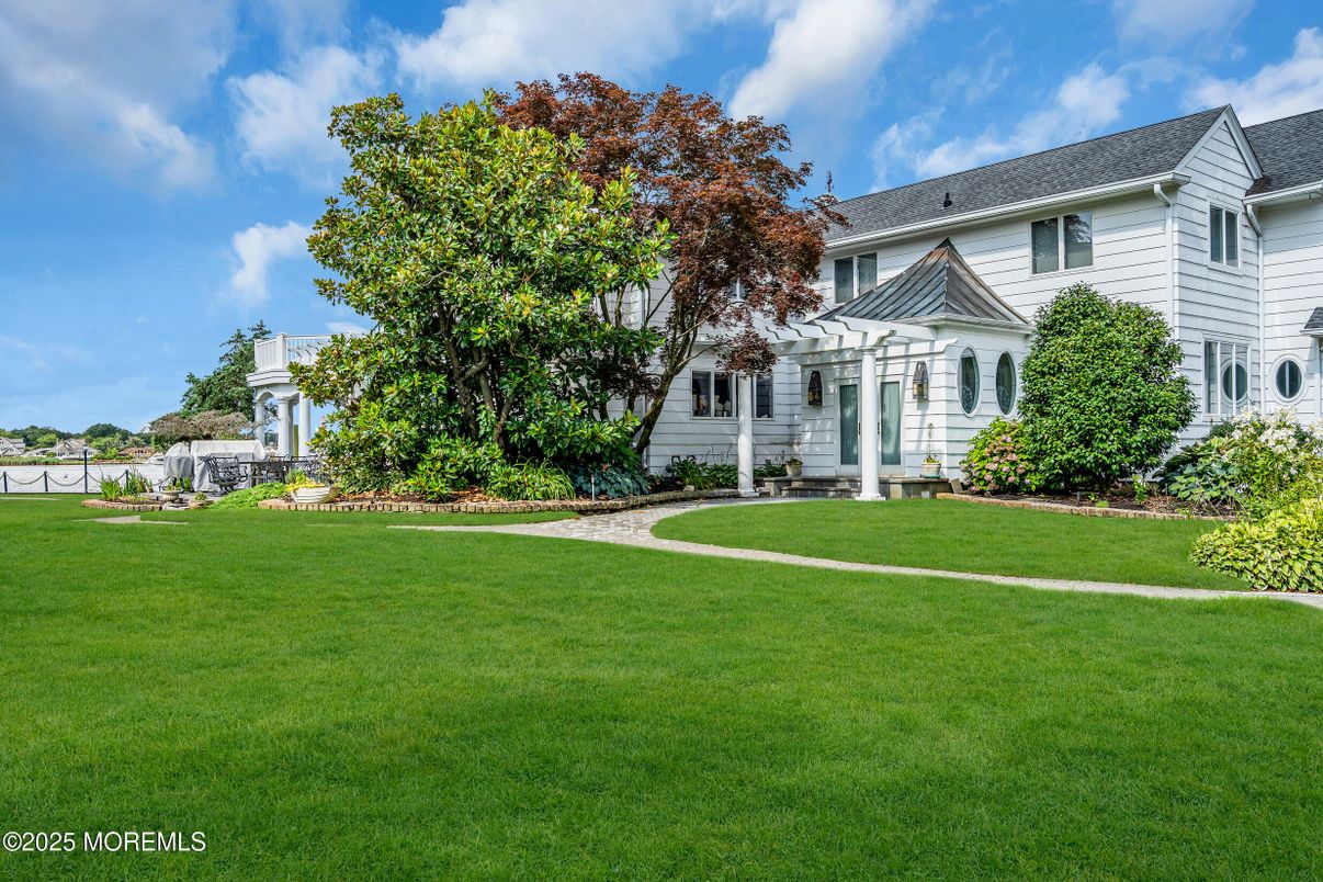 Backyard, Exterior, Facade, French Provincial