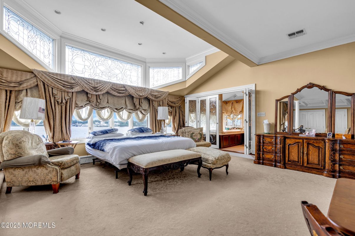 Bedroom, Interior, Recessed Lighting, Water