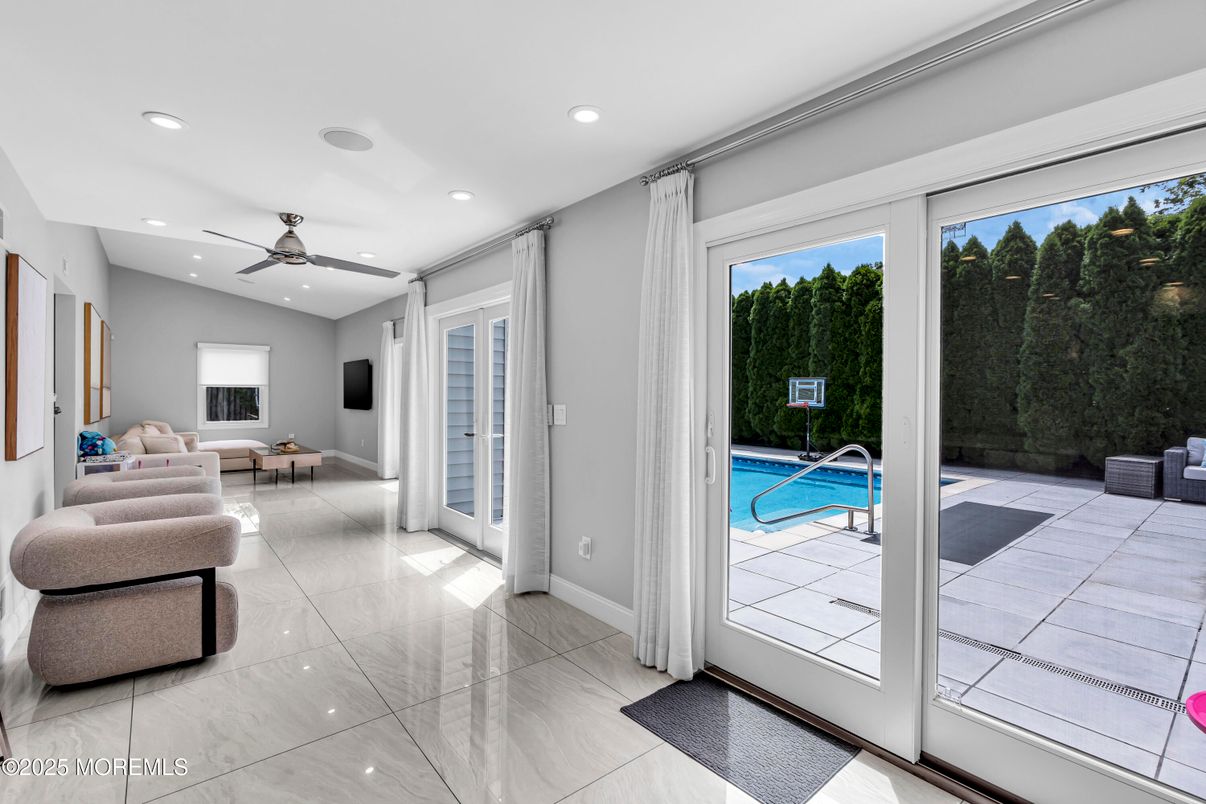 Interior, Recessed Lighting