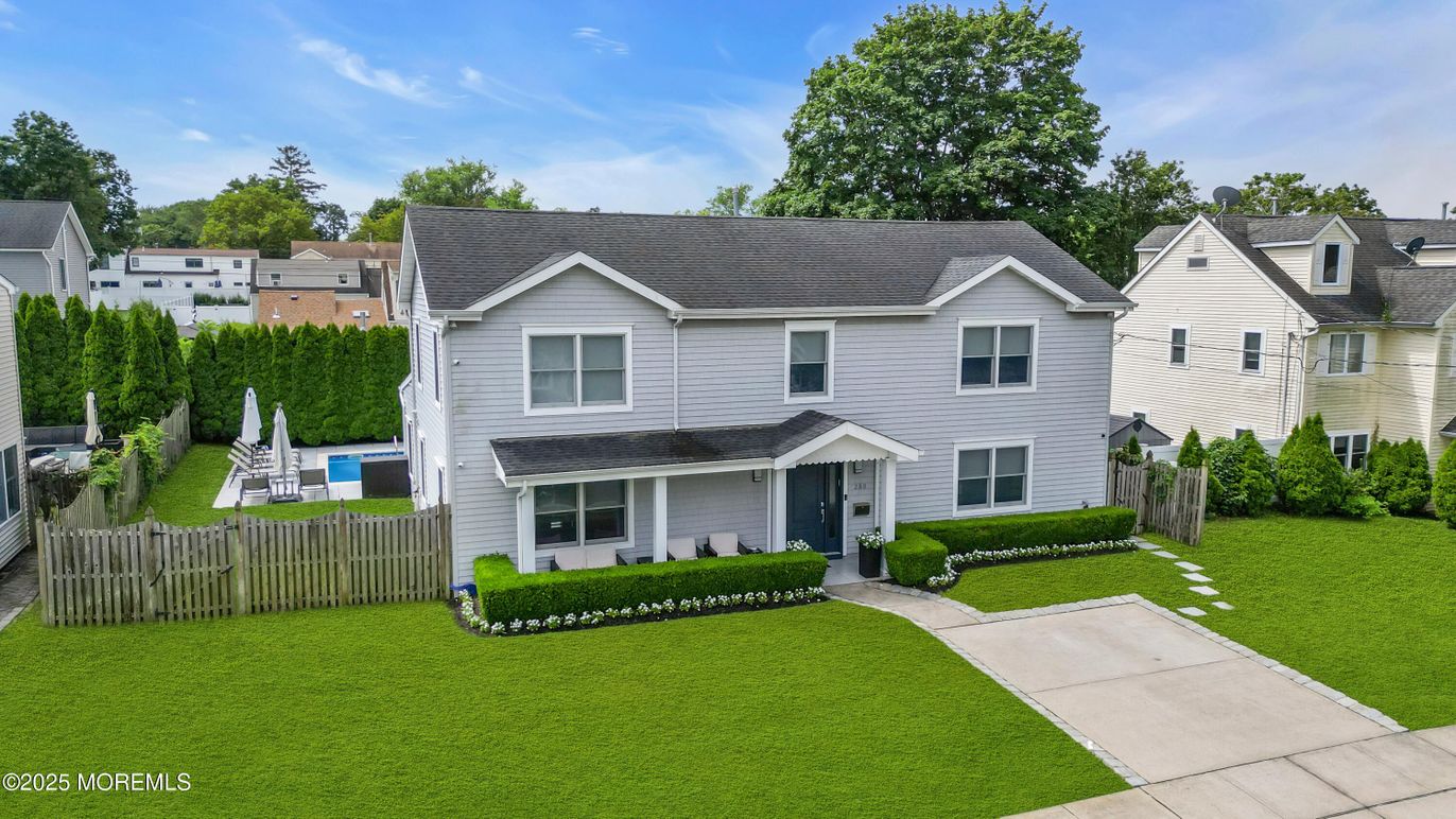 Backyard, Exterior, Facade, Farmhouse