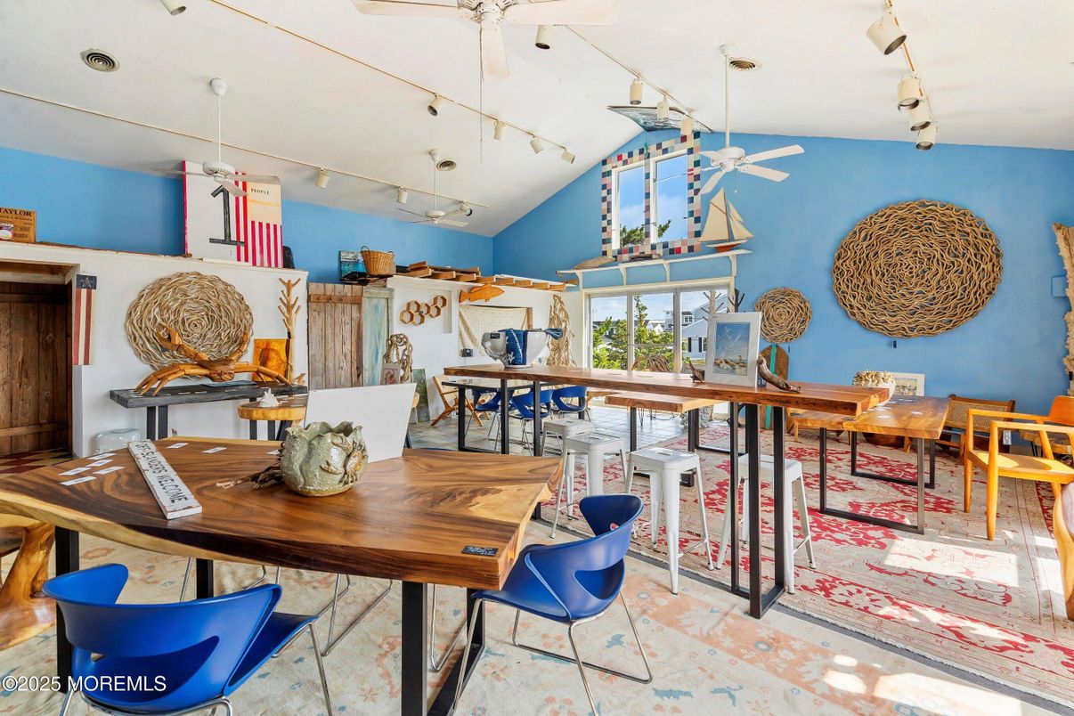 Dining room, Interior