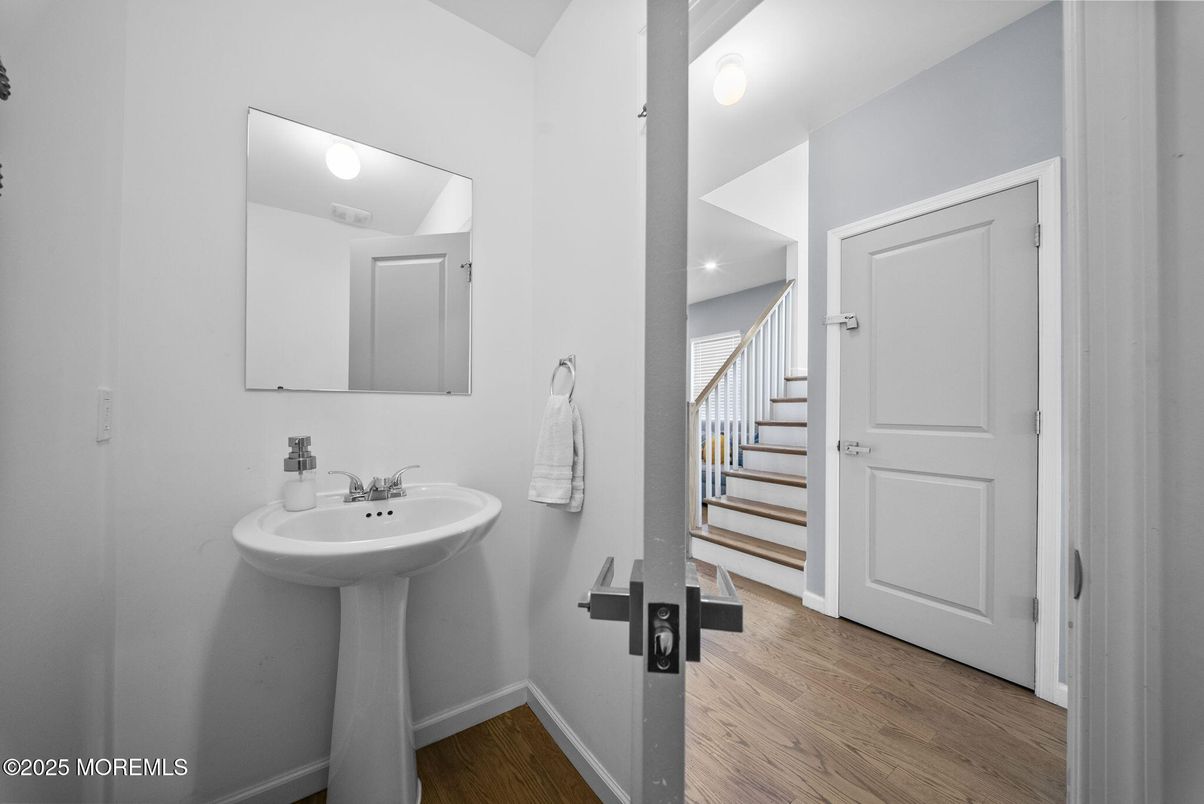 Bathroom, Interior, Recessed Lighting, Wood Texture Flooring