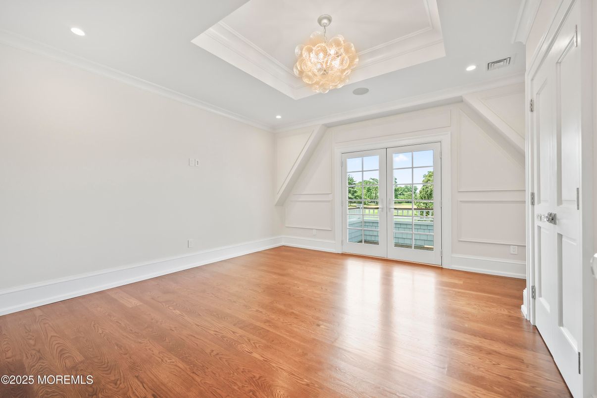 Chandelier, Empty room, Interior, Recessed Lighting, Wood Texture Flooring