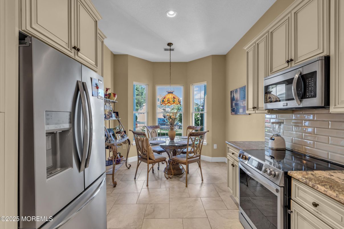 Dining room, Interior, Kitchen, Pendant Lights, Recessed Lighting