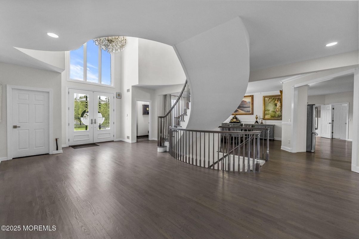 Chandelier, Interior, Recessed Lighting, Wood Texture Flooring