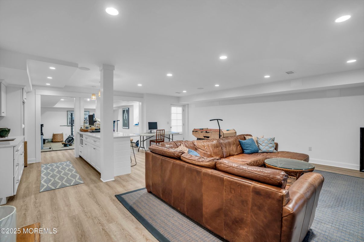 Interior, Kitchen, Living room, Recessed Lighting, Wood Texture Flooring