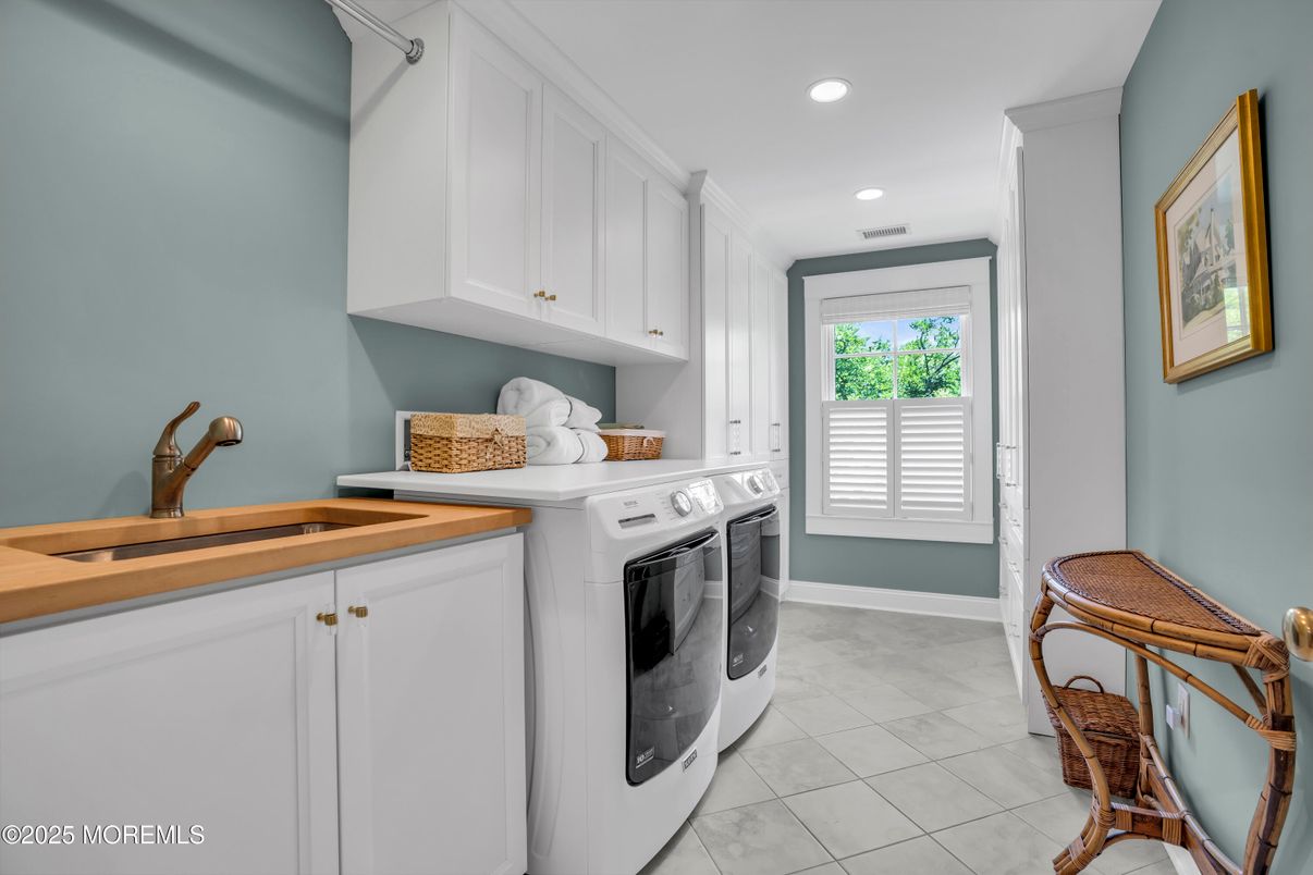 Interior, Recessed Lighting, Washer
