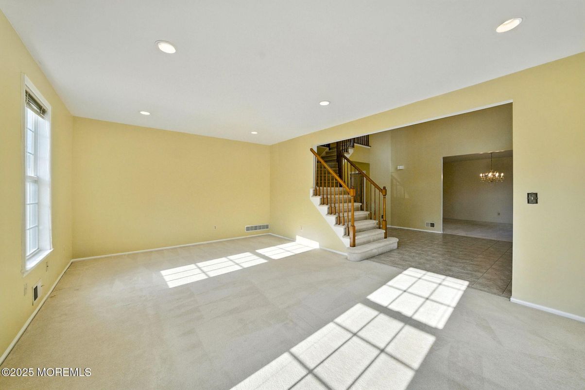 Chandelier, Empty room, Interior, Recessed Lighting