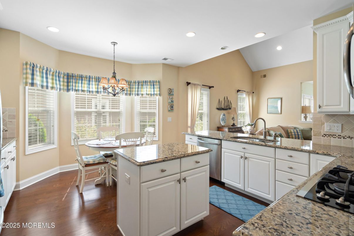 Chandelier, Dining room, Interior, Kitchen, Recessed Lighting, Wood Texture Flooring