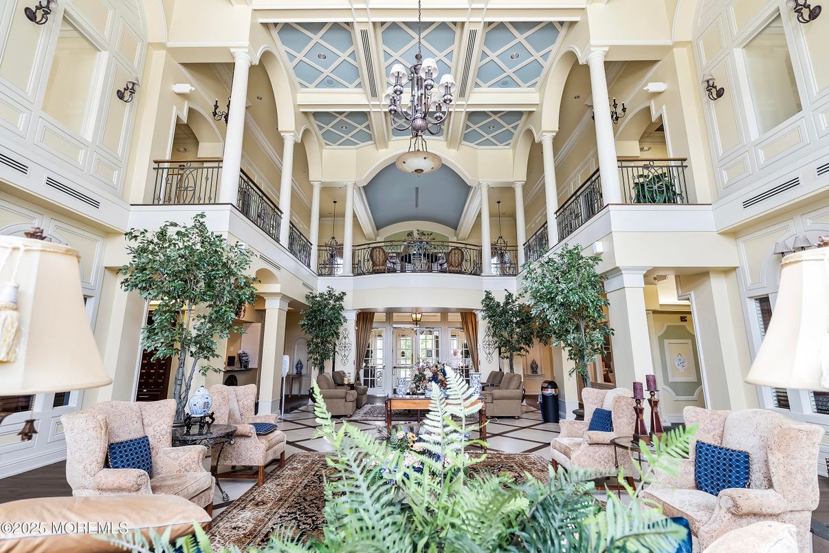 Chandelier, Interior, Living room