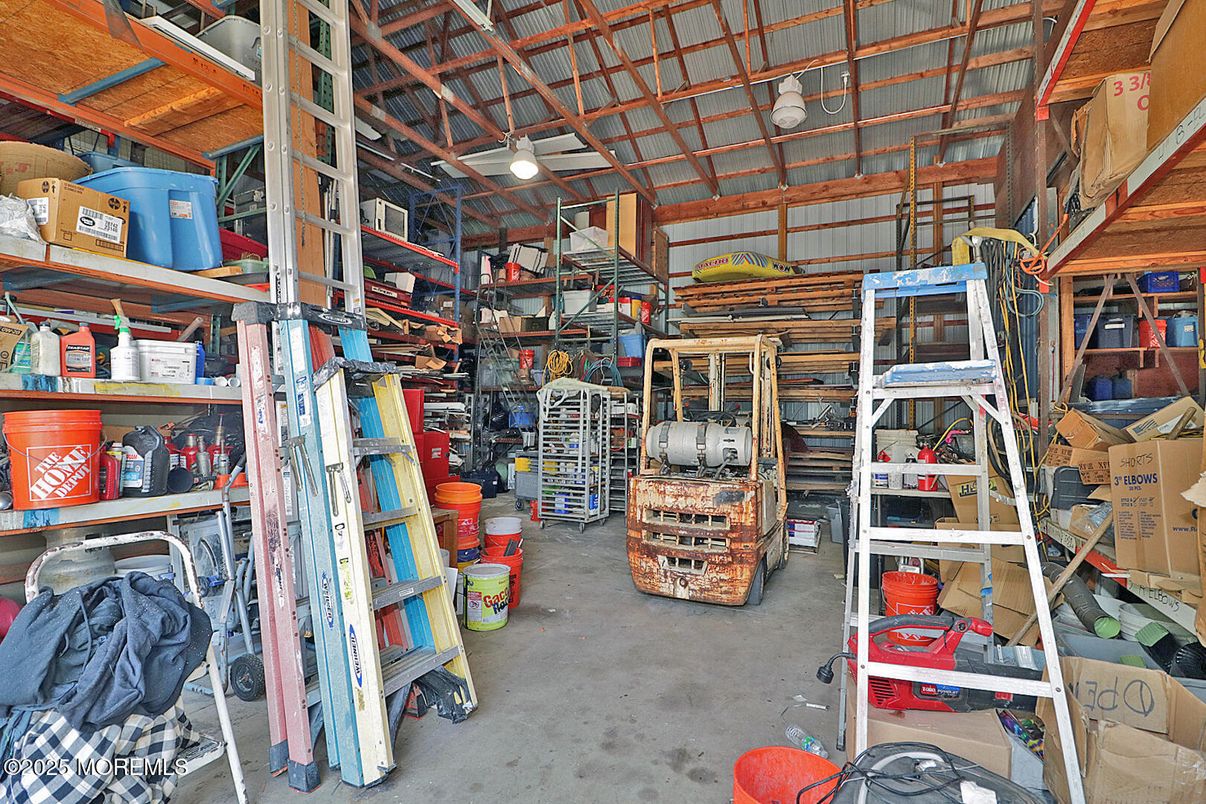 Garage, Interior