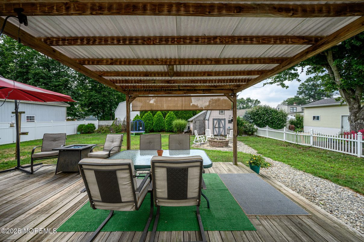 Backyard, Exterior