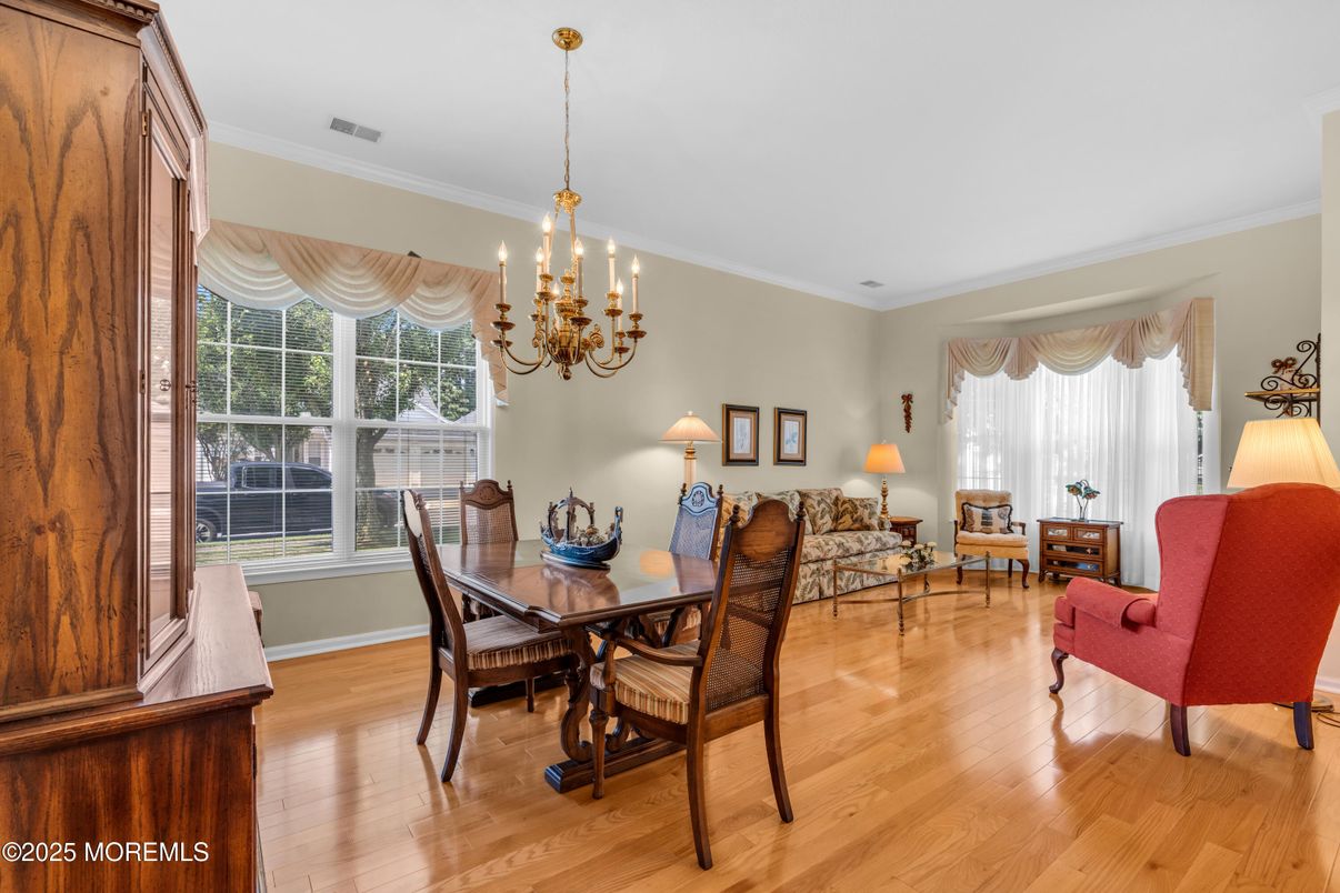 Chandelier, Dining room, Interior, Living room, Wood Texture Flooring