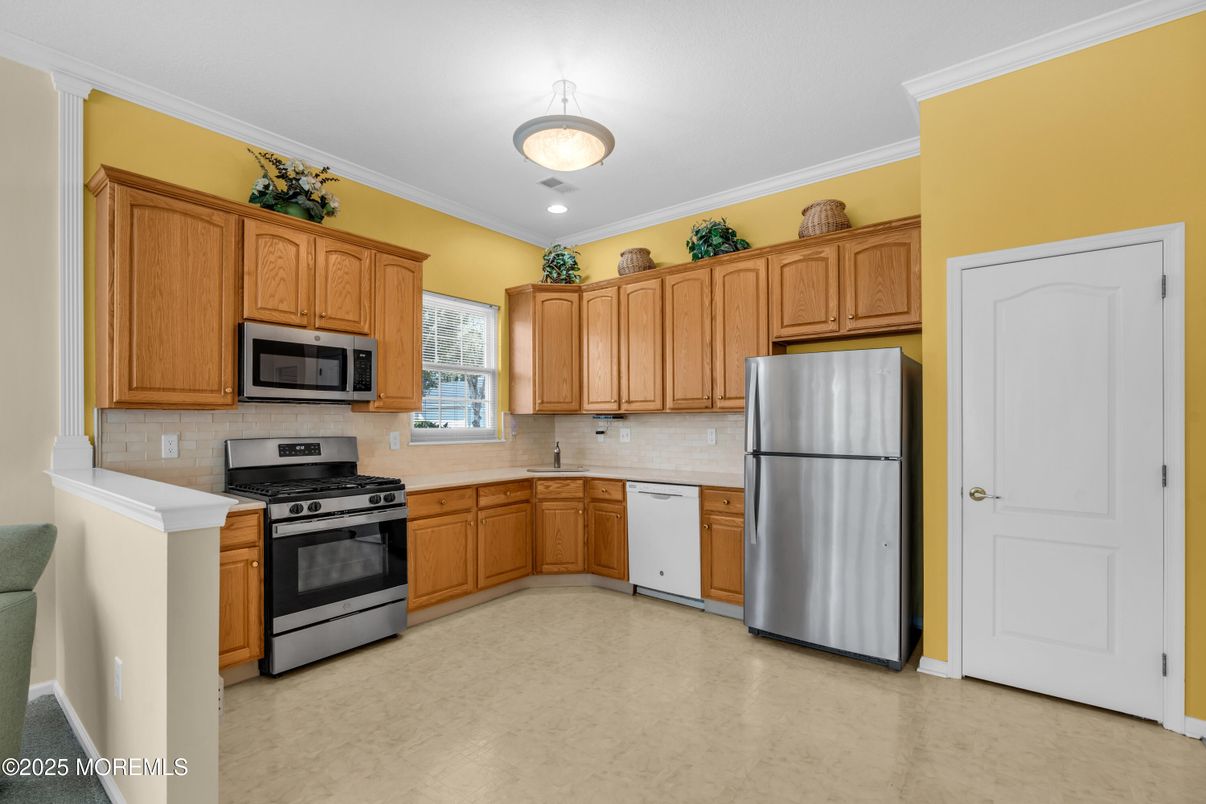 Interior, Kitchen, Stainless Steel Appliances