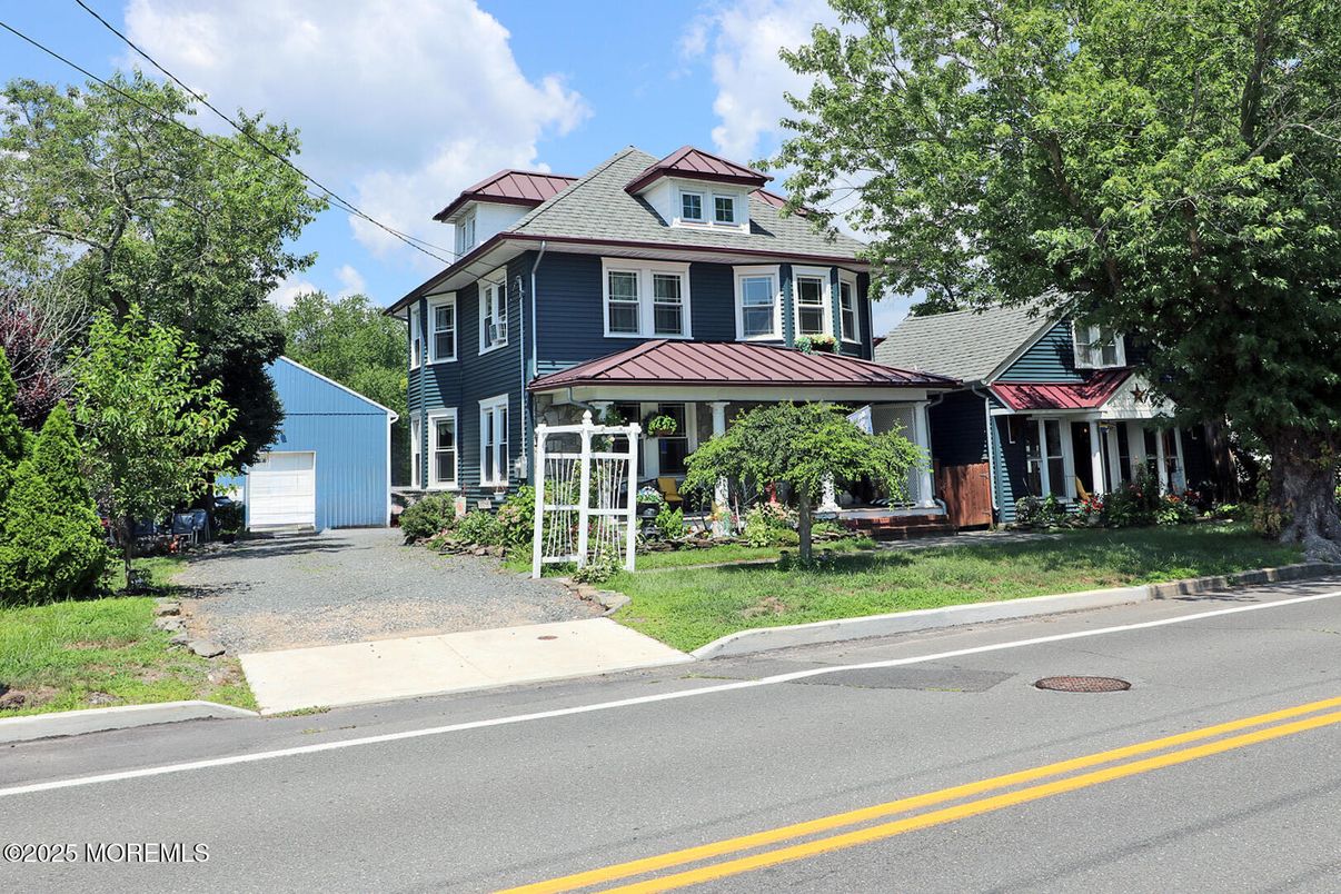 Attached, Detached Garage, Exterior, Facade, Queen Anne Victorian