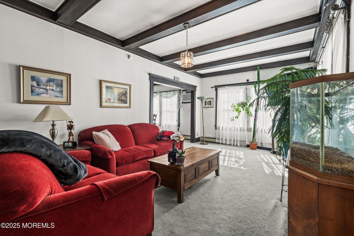 Interior, Living room, Pendant Lights, Wooden Beams