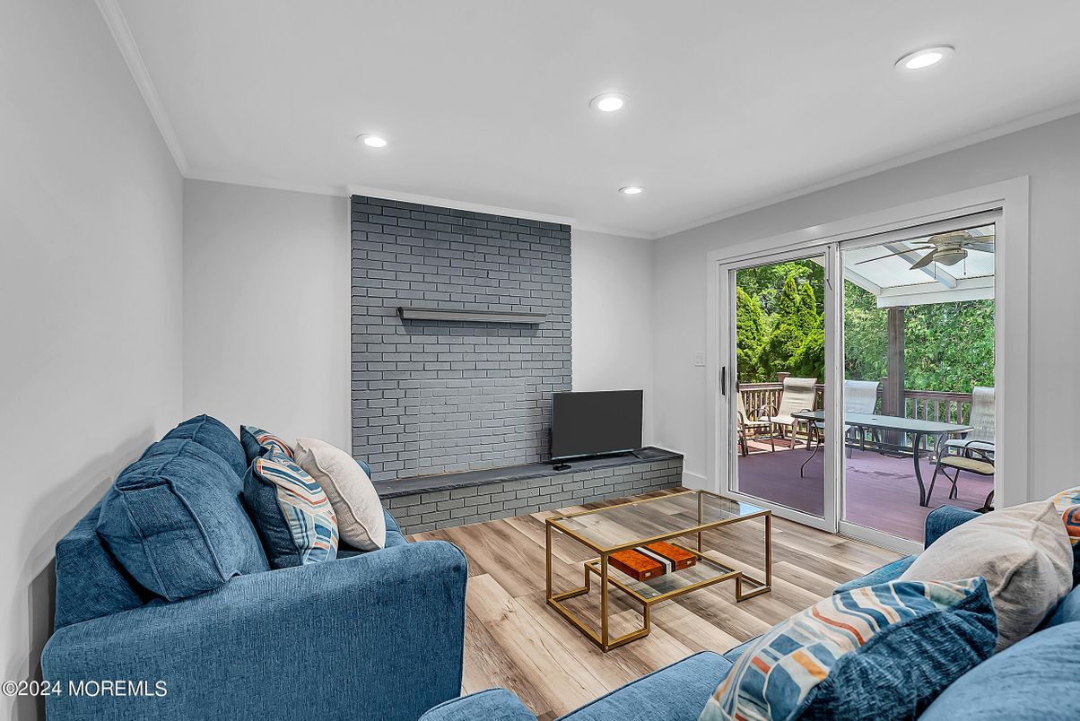 Interior, Living room, Recessed Lighting, Stone Walls, Wood Texture Flooring