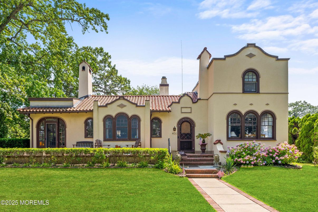 Backyard, Exterior, Facade, Spanish Mediterranean