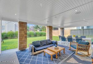 Exterior, Interior, Living room, Recessed Lighting