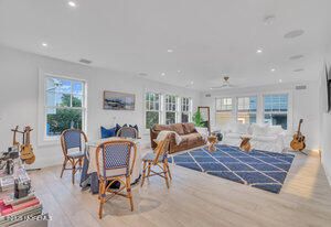 Dining room, Interior, Living room, Recessed Lighting, Wood Texture Flooring