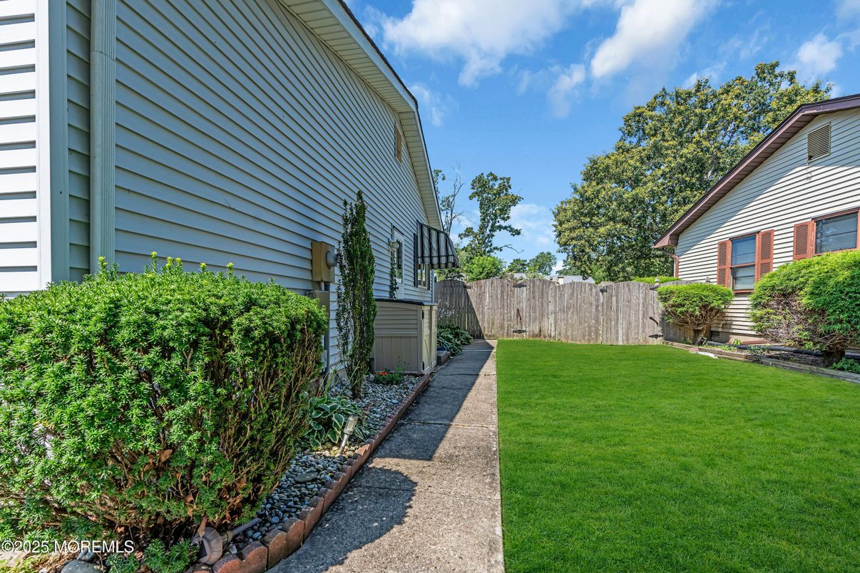 Backyard, Exterior