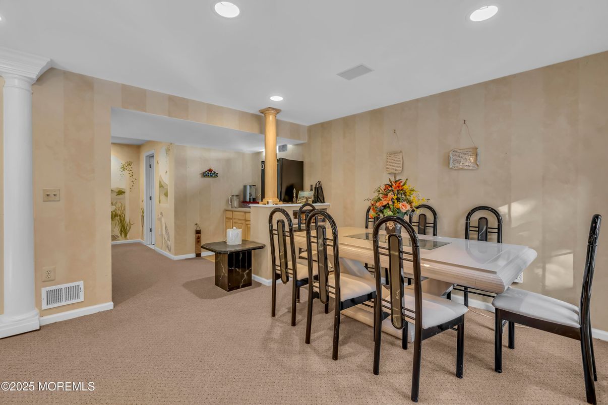 Dining room, Interior, Recessed Lighting