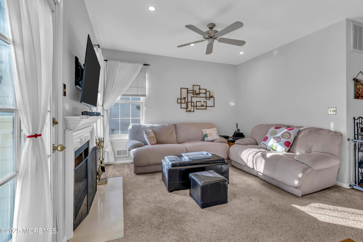 Fireplace, Interior, Living room, Recessed Lighting