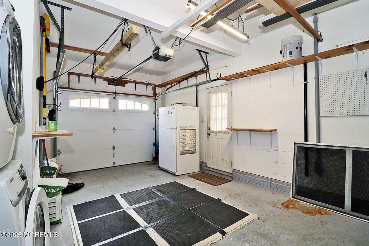 Garage, Interior