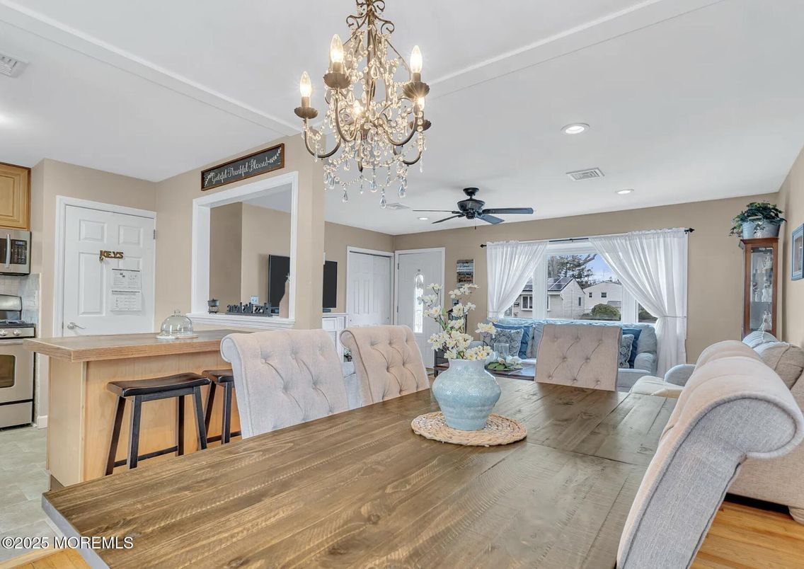 Chandelier, Dining room, Interior, Recessed Lighting
