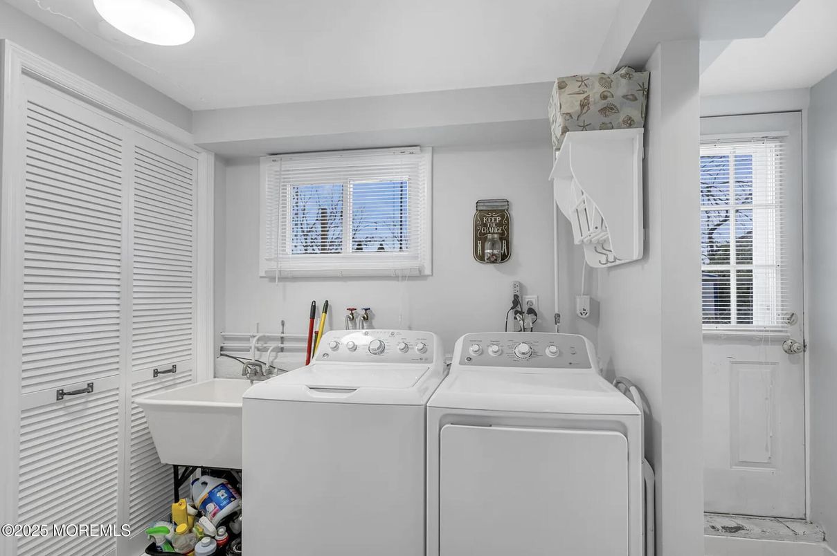 Interior, Utility Closets, Washer