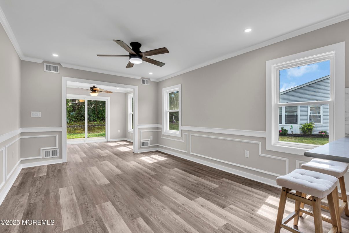 Interior, Recessed Lighting, Wood Texture Flooring