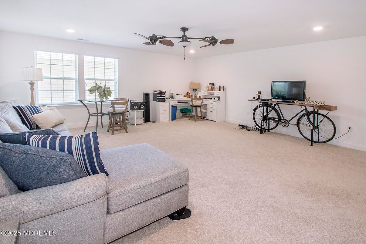 Dining room, Interior, Living room, Recessed Lighting