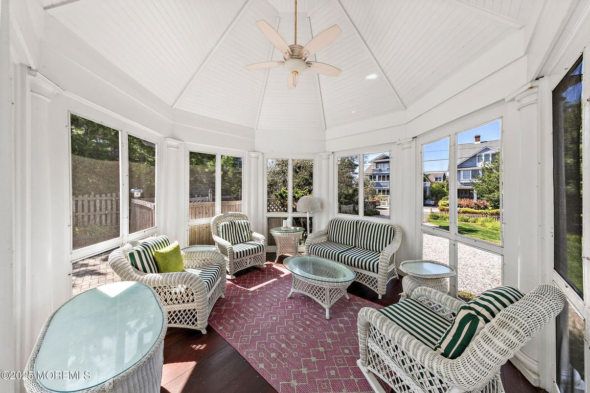 Interior, Living room, Sun Room, Wood Texture Flooring