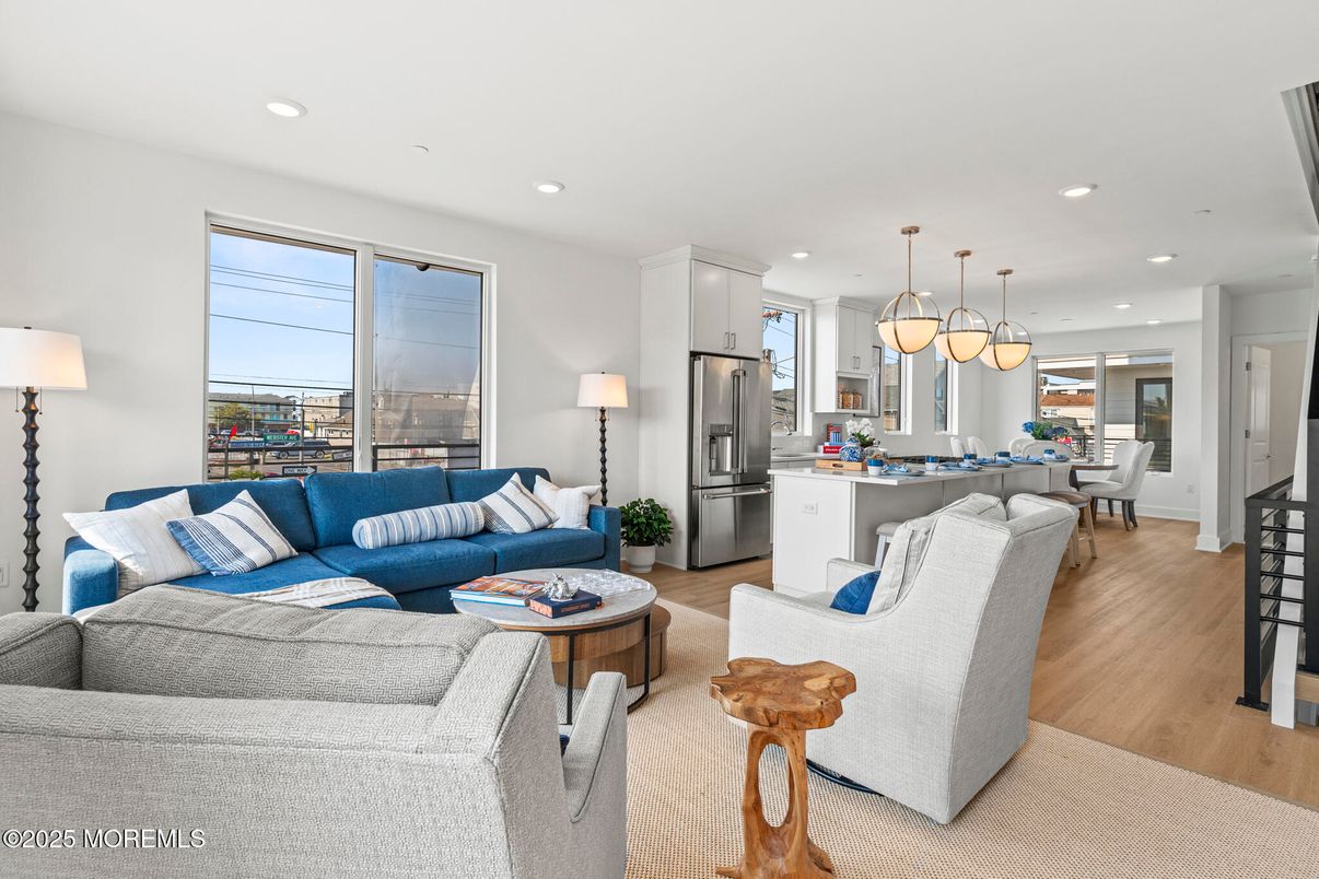 Dining room, Interior, Kitchen, Living room, Pendant Lights, Recessed Lighting, Stainless Steel Appliances, Wood Texture Flooring