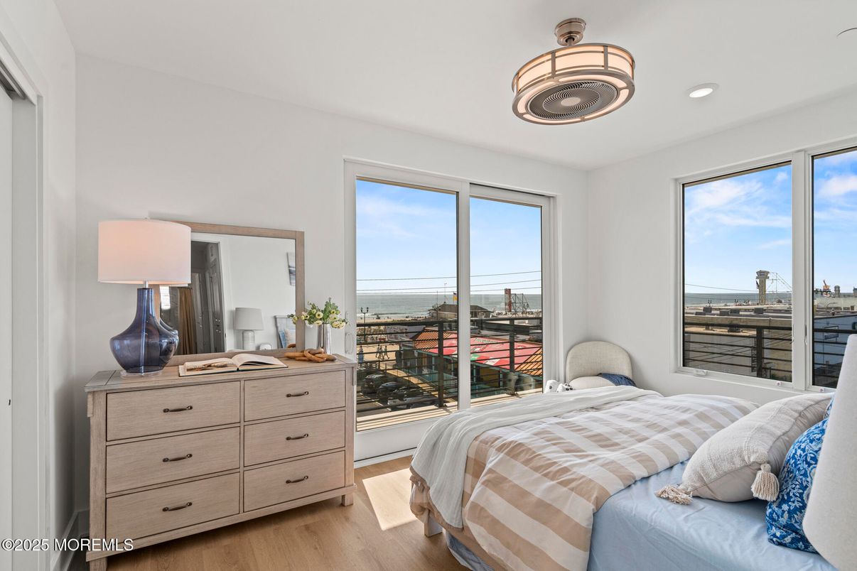 Bedroom, Interior, Recessed Lighting, Water, Wood Texture Flooring