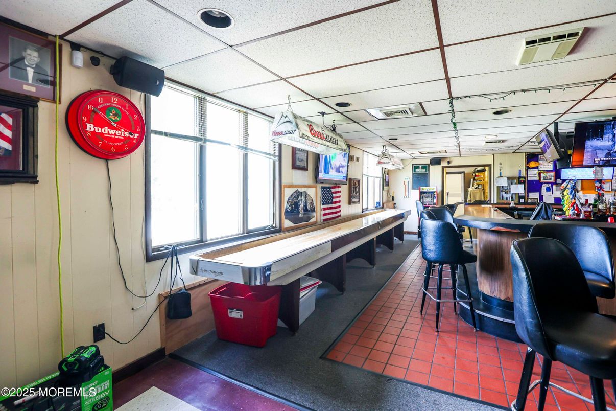 Billiard Table, Game Room, Interior, Recessed Lighting